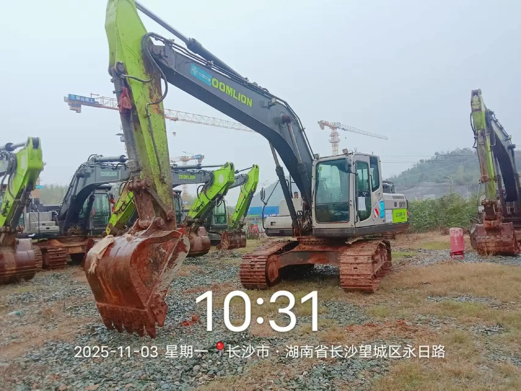 ZE205E‑10‑0272 | 2022/11 | 2835 hours | Changsha — Bucket included