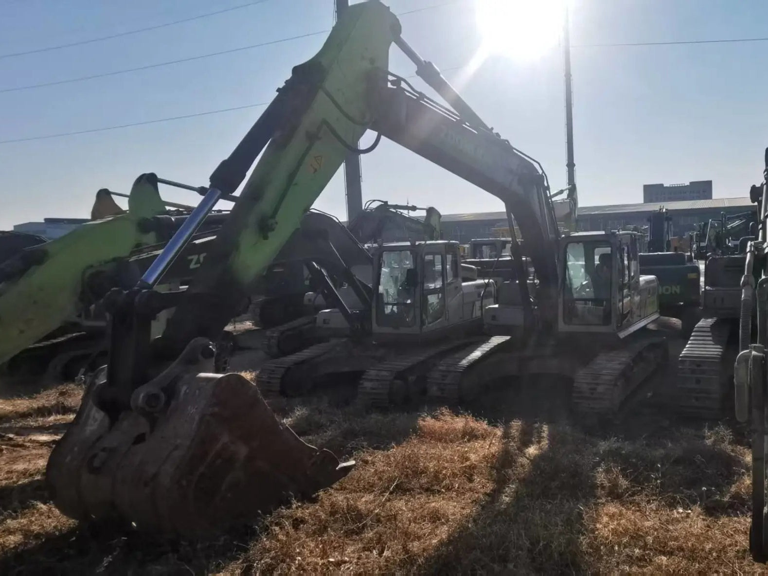 ZE245E‑10‑1710 | 2022 | 4,559 h | Siping — Standard bucket