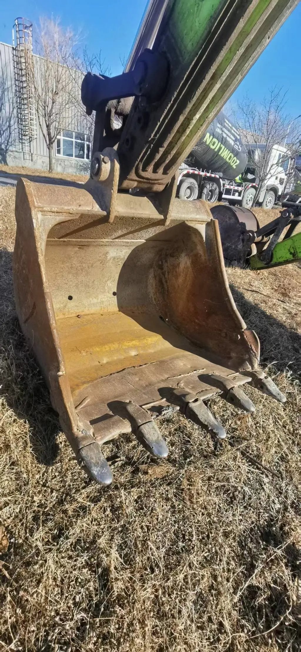 ZE245E‑10‑1710 | 2022 | 4,559 h | Siping — Standard bucket