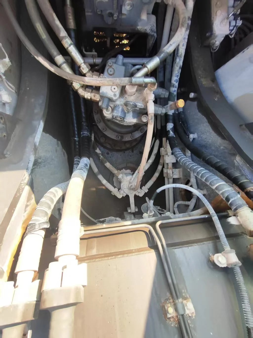 ZE205G‑1530 | 2023/08 | 2,716 hours | Huizhou — Standard bucket