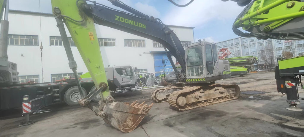 ZE205GPlus‑1052 | Zoomlion | 2023 | 1,956 h | Xinjiang — Standard bucket