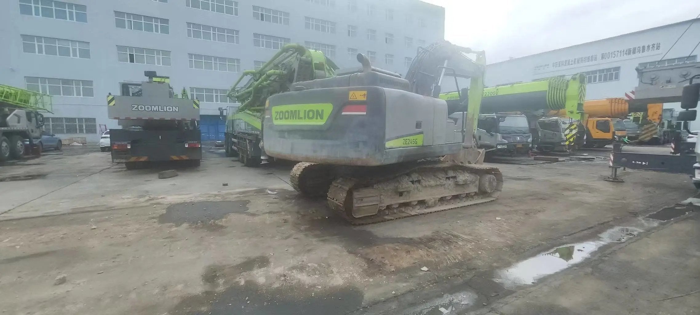 ZE205GPlus‑1052 | Zoomlion | 2023 | 1,956 h | Xinjiang — Standard bucket