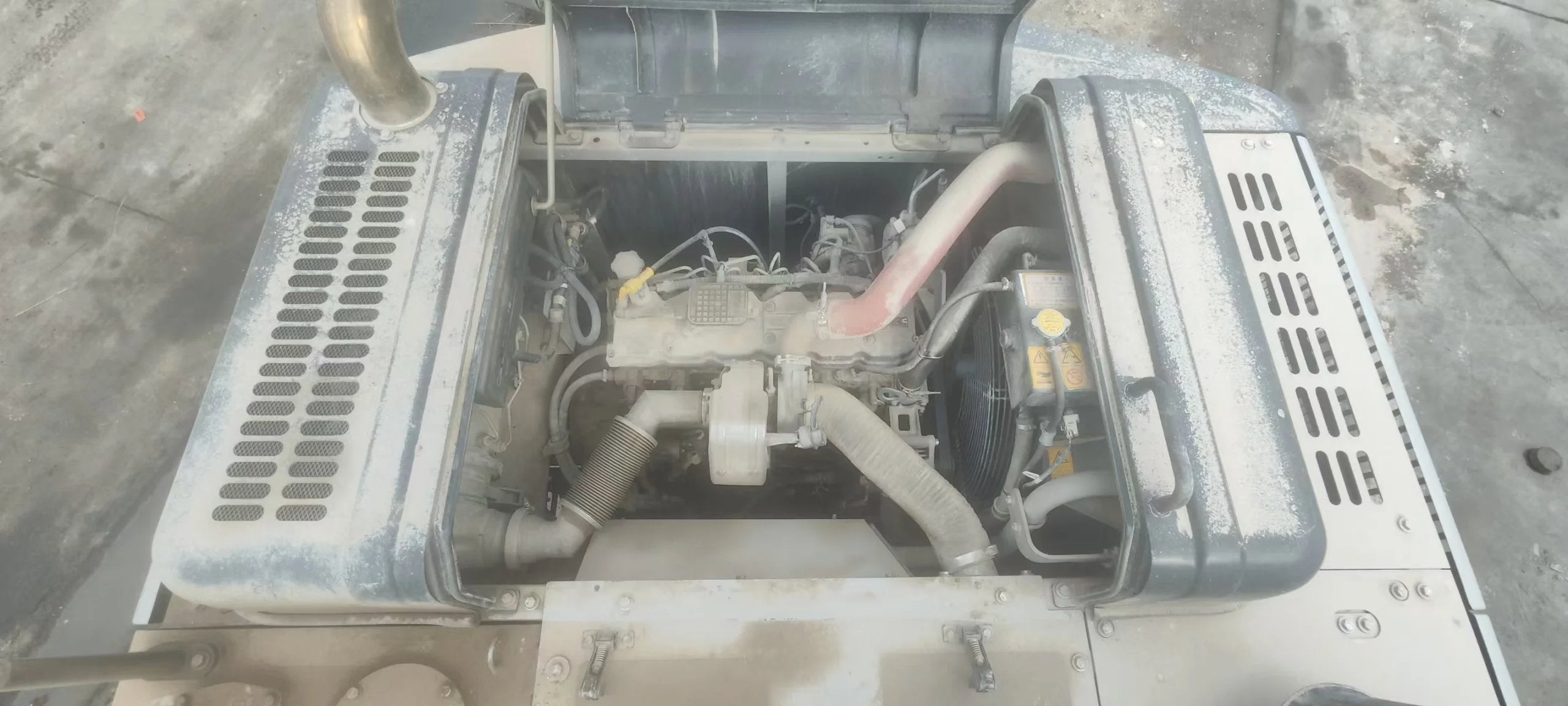 ZE205GPlus‑1052 | Zoomlion | 2023 | 1,956 h | Xinjiang — Standard bucket
