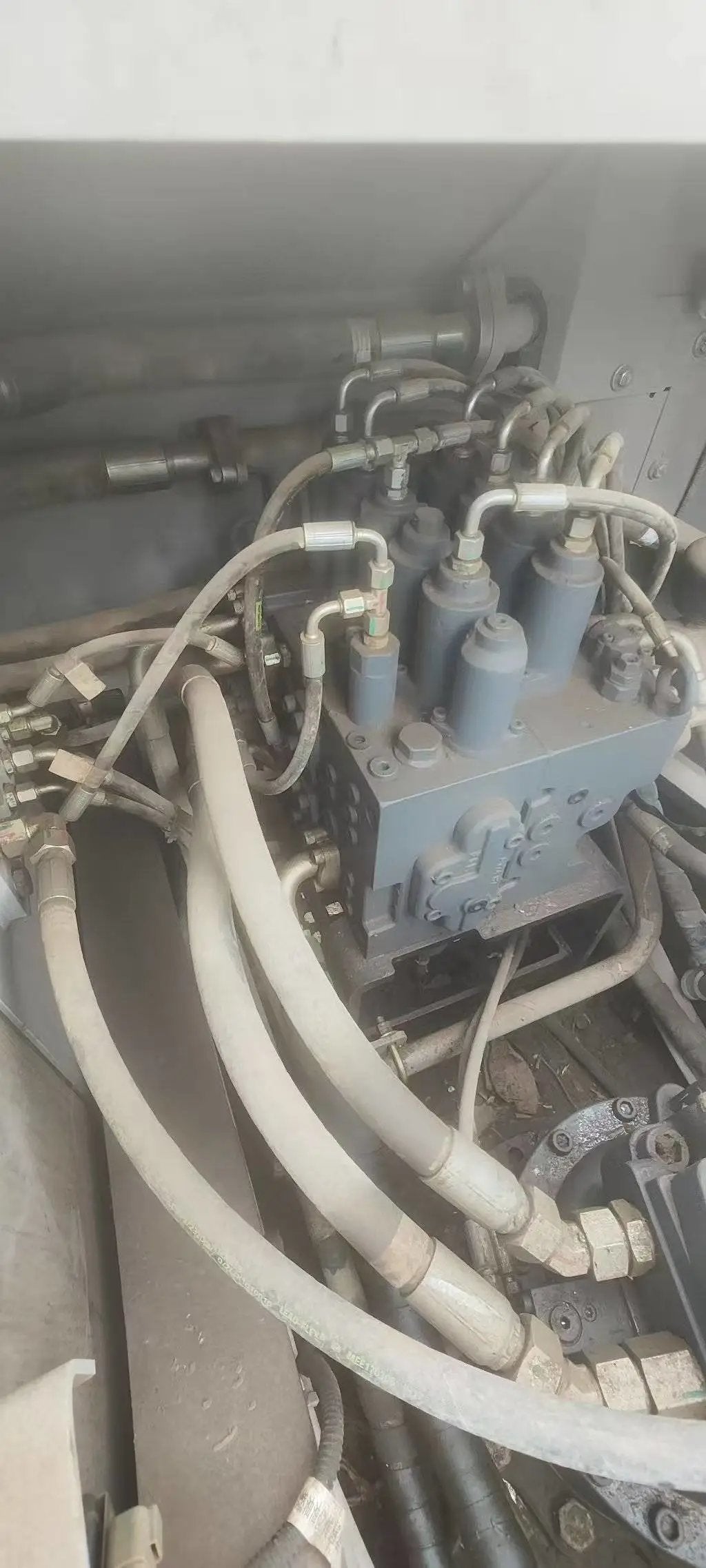 ZE205GPlus‑1052 | Zoomlion | 2023 | 1,956 h | Xinjiang — Standard bucket