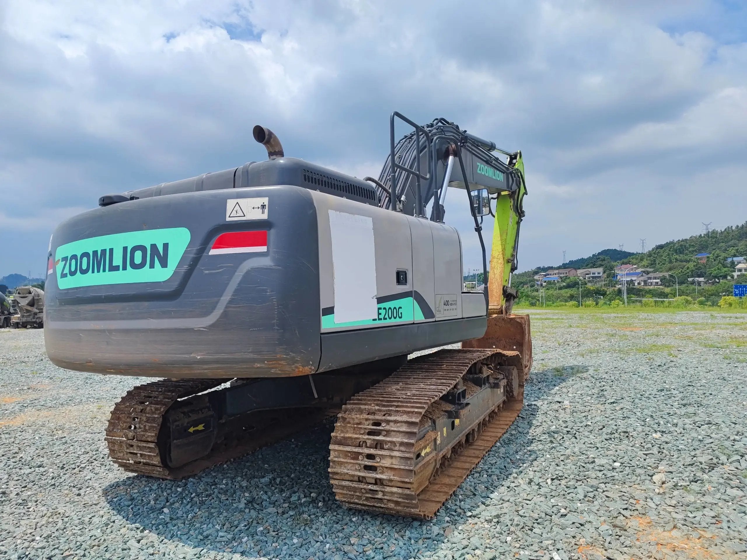 ZE200G‑1002 | 2023/06 | 1502 hours | Changsha — Bucket included