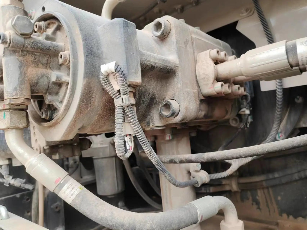 ZE215G | 2023/03 | 264 hours | Weinan — Bucket & HB/140 hydraulic breaker included