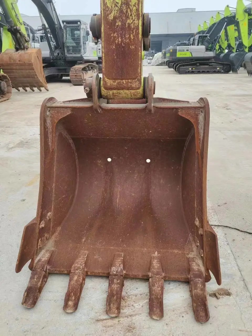 ZE215G | 2023/03 | 264 hours | Weinan — Bucket & HB/140 hydraulic breaker included