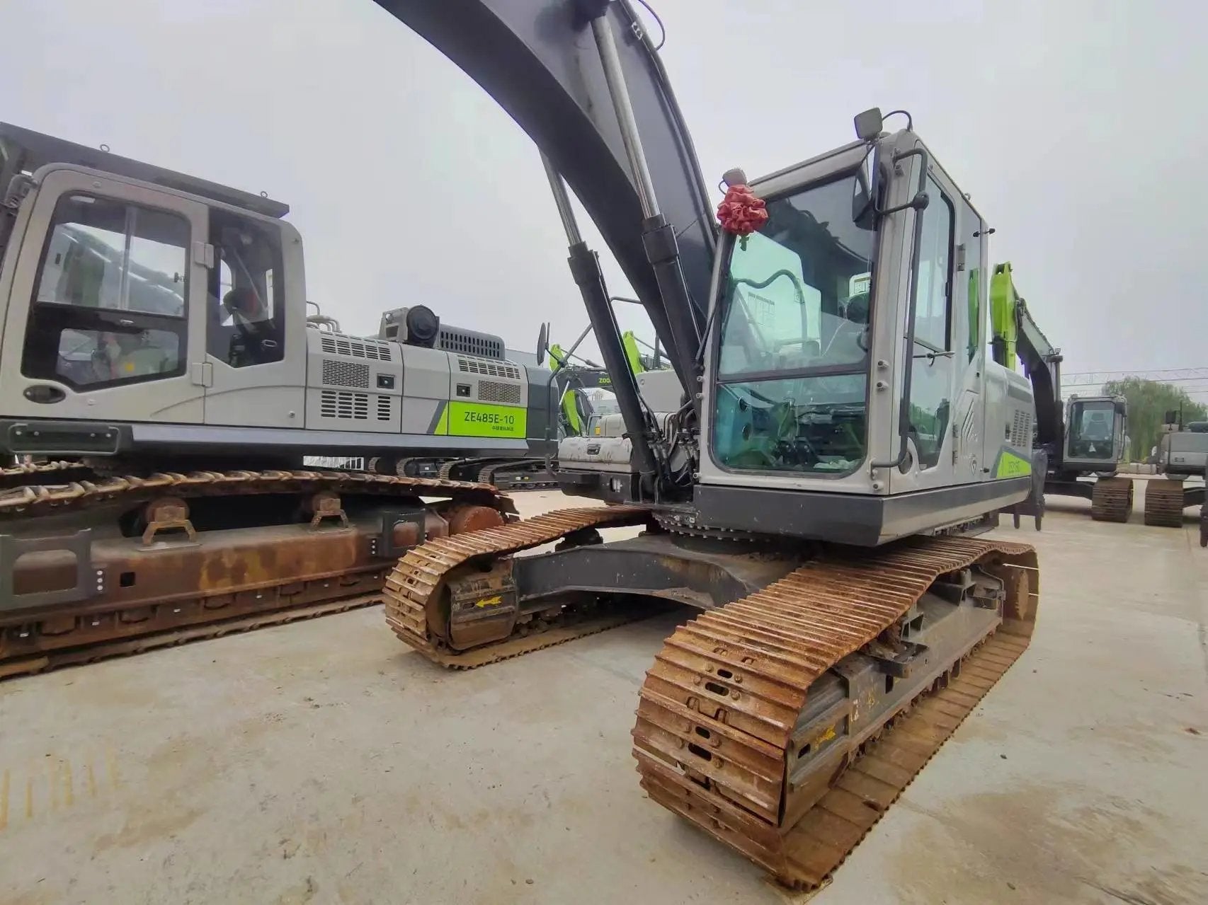 ZE215G | 2022/12 | 304 h | Weinan — Bucket & 140 Hydraulic Breaker