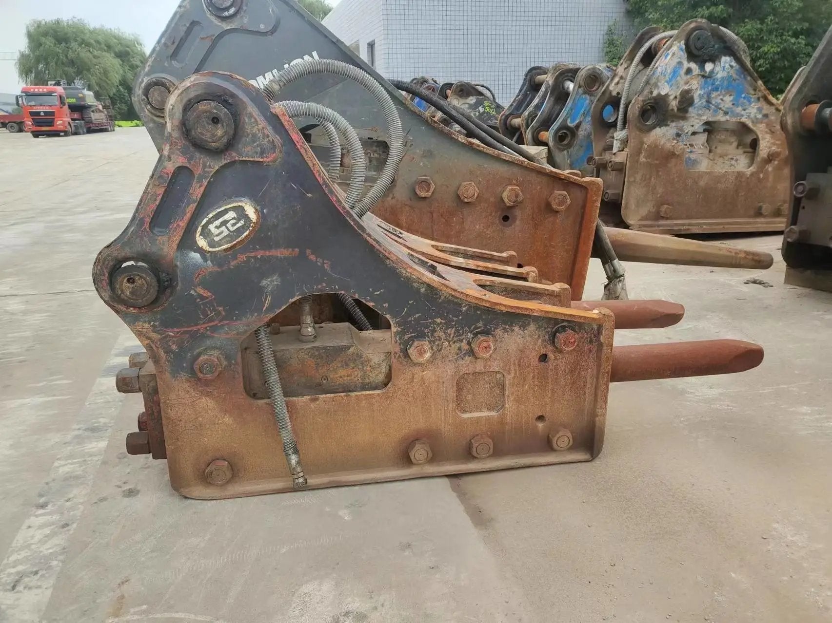 ZE215G | 2022/12 | 304 h | Weinan — Bucket & 140 Hydraulic Breaker
