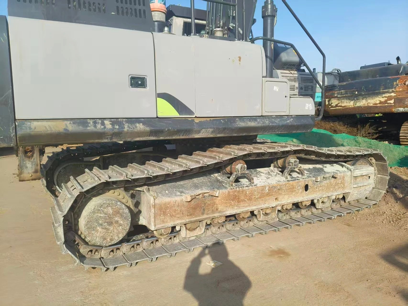 ZE385GK‑1140 | Manufactured Sep 2023 | 2,432 hours | Weinan Industrial Park