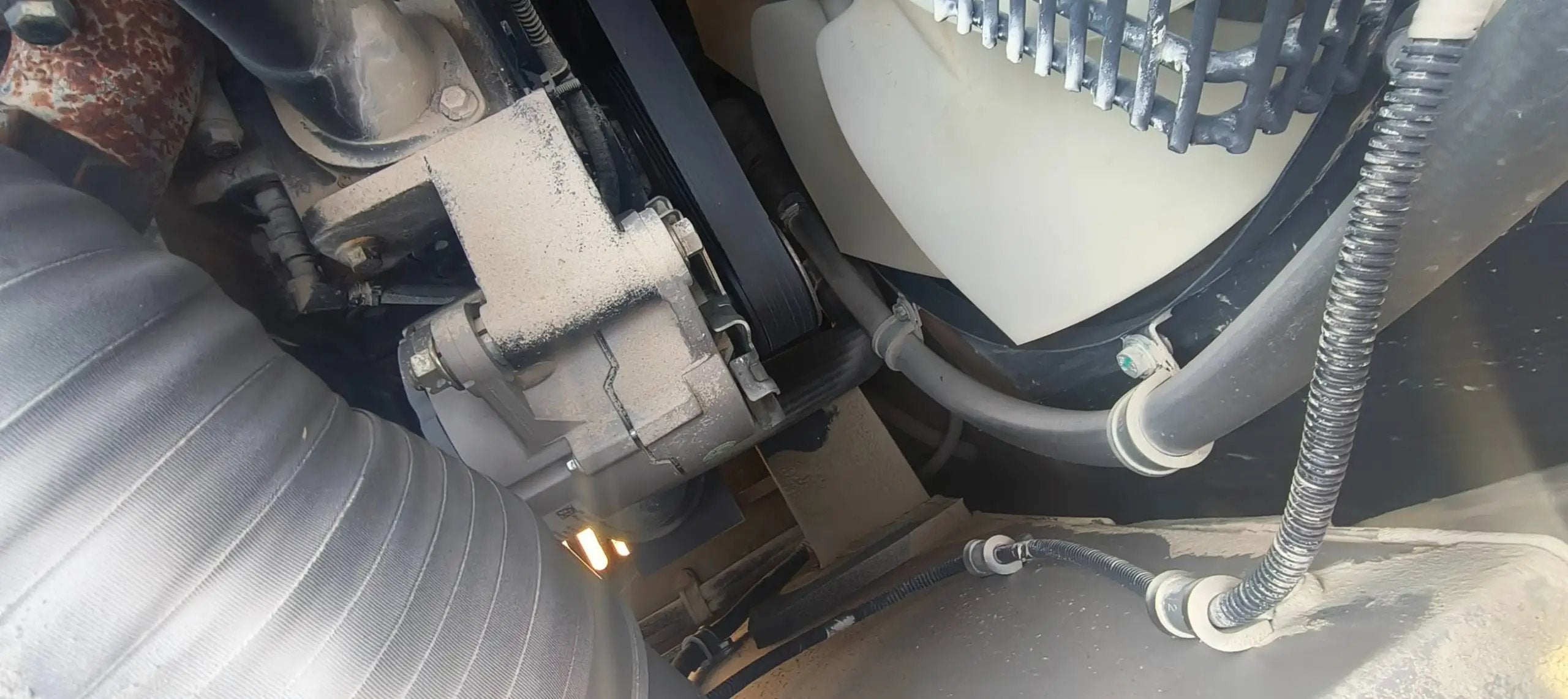 ZE385GK‑1140 | Manufactured Sep 2023 | 2,432 hours | Weinan Industrial Park