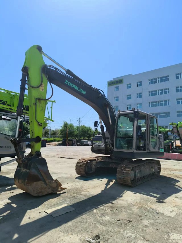 ZE135G‑1538 | 2023 | 576 hours | Urumqi