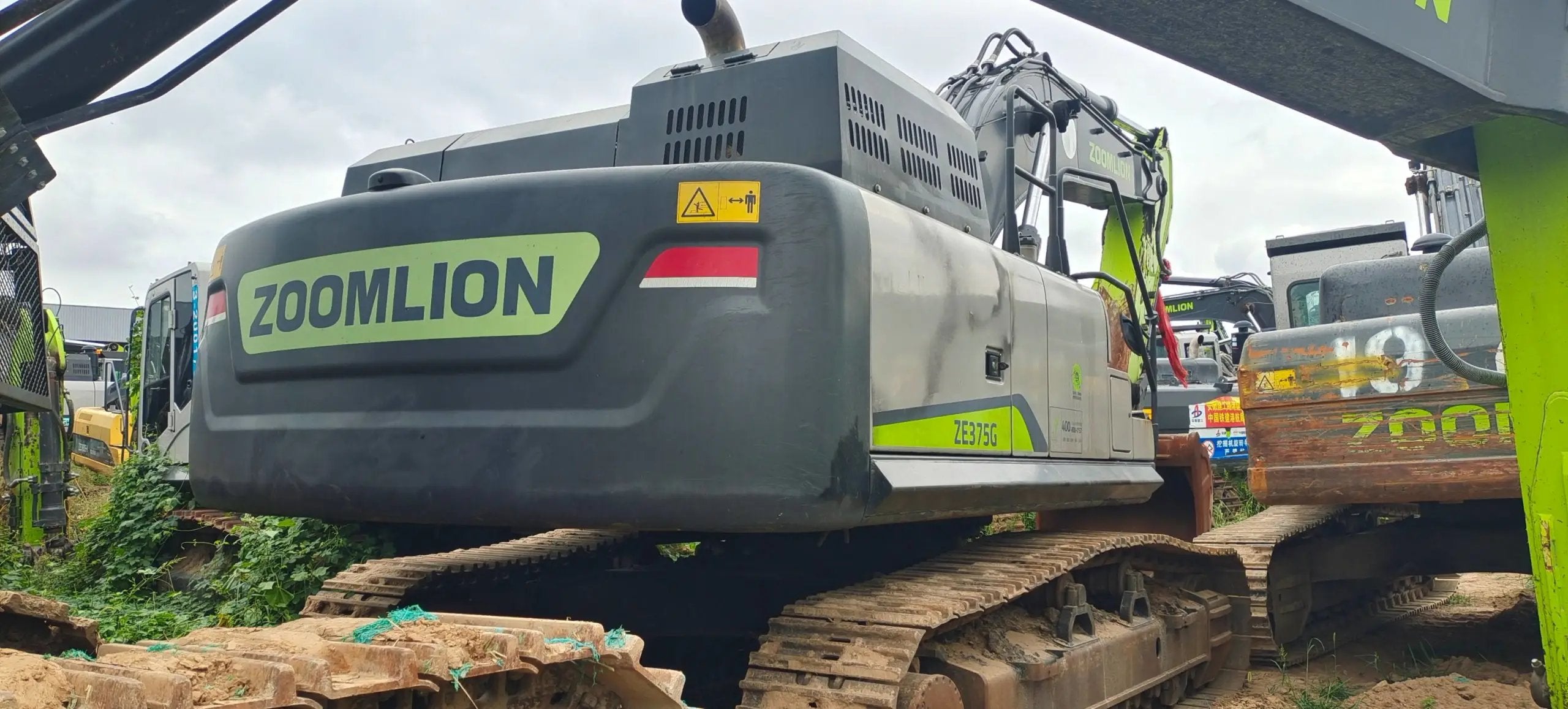 ZE375G‑1007 | 2023 | 1,584 h | Weinan (park) — Standard digging bucket