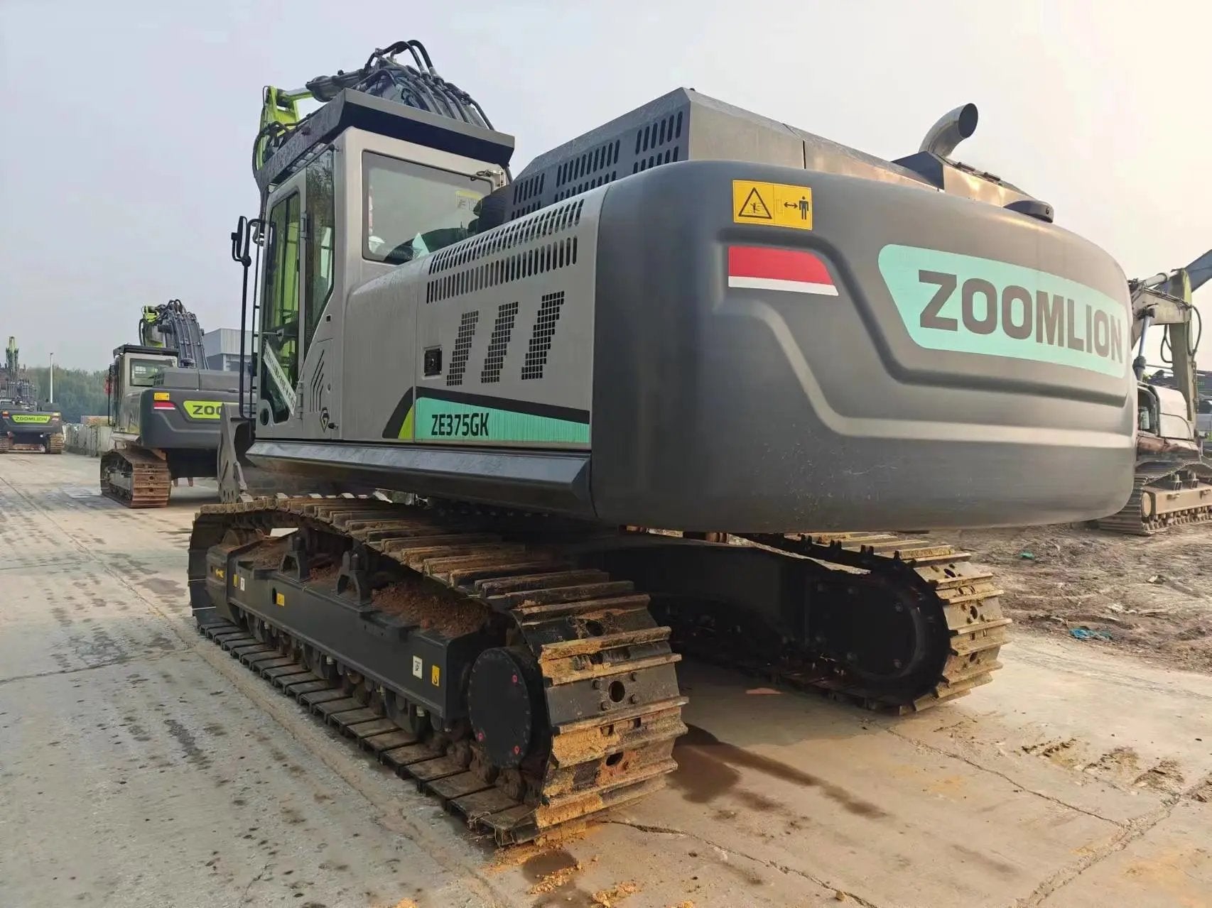 ZE375GK-1010 | 2023 | 16 h | Weinan Park — Standard Digging Bucket