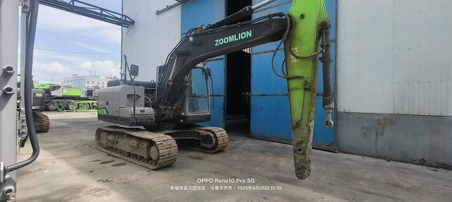 ZE135G‑1543 | 2023 | 241 hours | Urumqi — No bucket