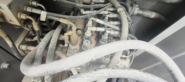 ZE135G‑1543 | 2023 | 241 hours | Urumqi — No bucket