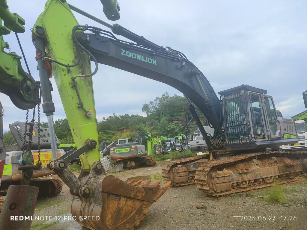 ZE375GK‑1128 | Mar 2024 | 578 h | Parked (no power) in Huizhou — Standard Digging Bucket