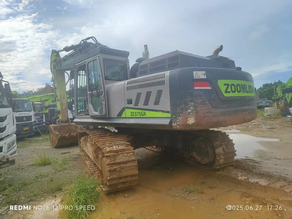 ZE375GK‑1128 | Mar 2024 | 578 h | Parked (no power) in Huizhou — Standard Digging Bucket
