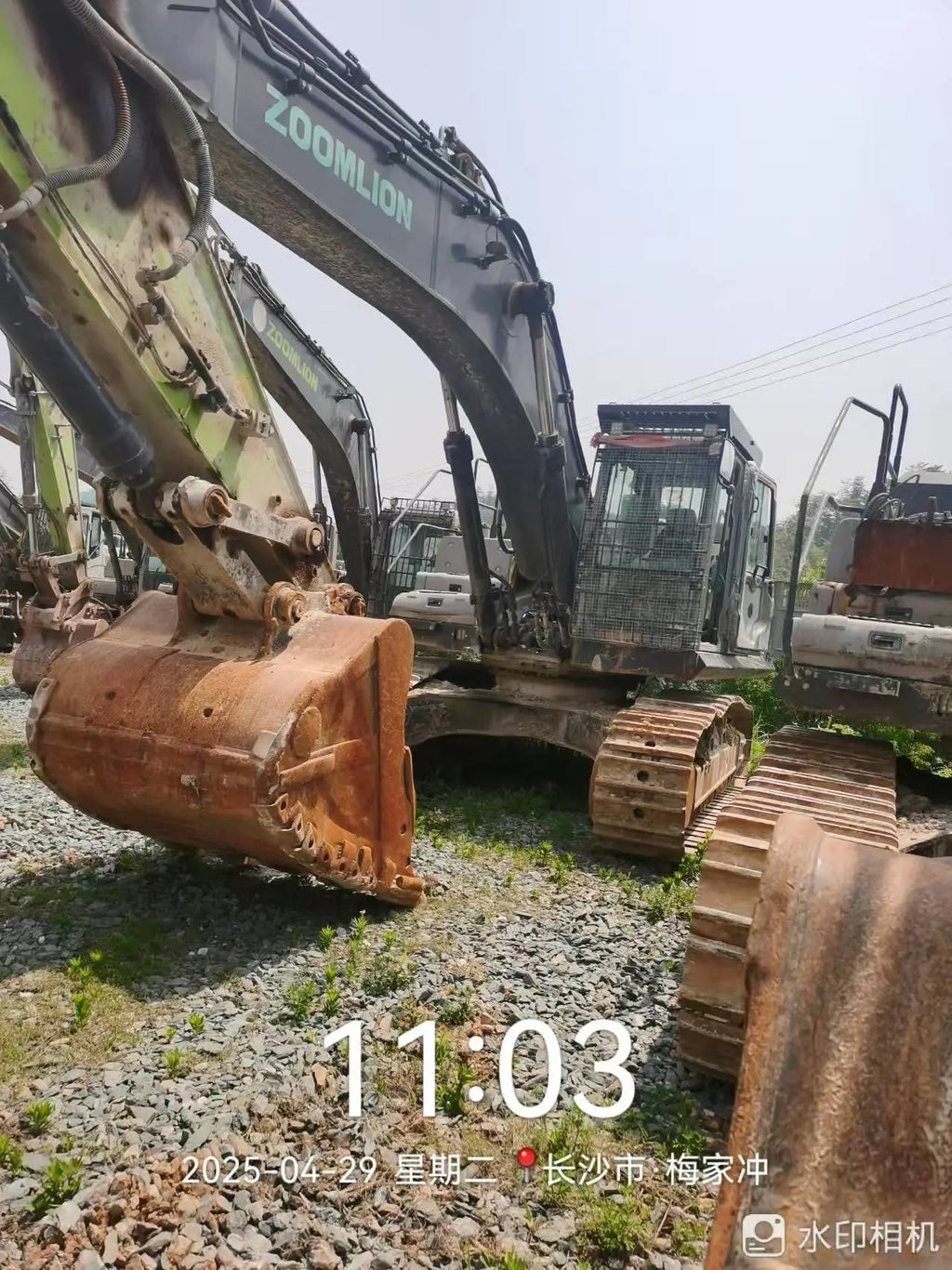 ZE375GK -1025| Mar 2023 | 3,119 h | Parked in Changsha — Standard Digging Bucket