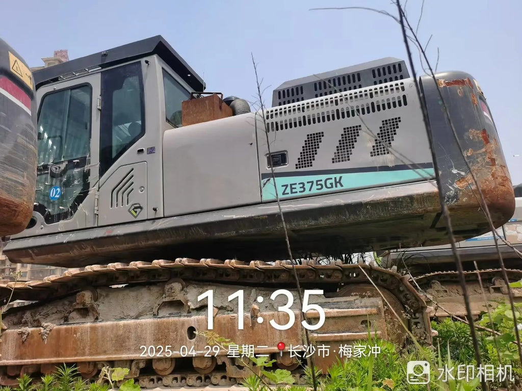 ZE375GK -1025| Mar 2023 | 3,119 h | Parked in Changsha — Standard Digging Bucket