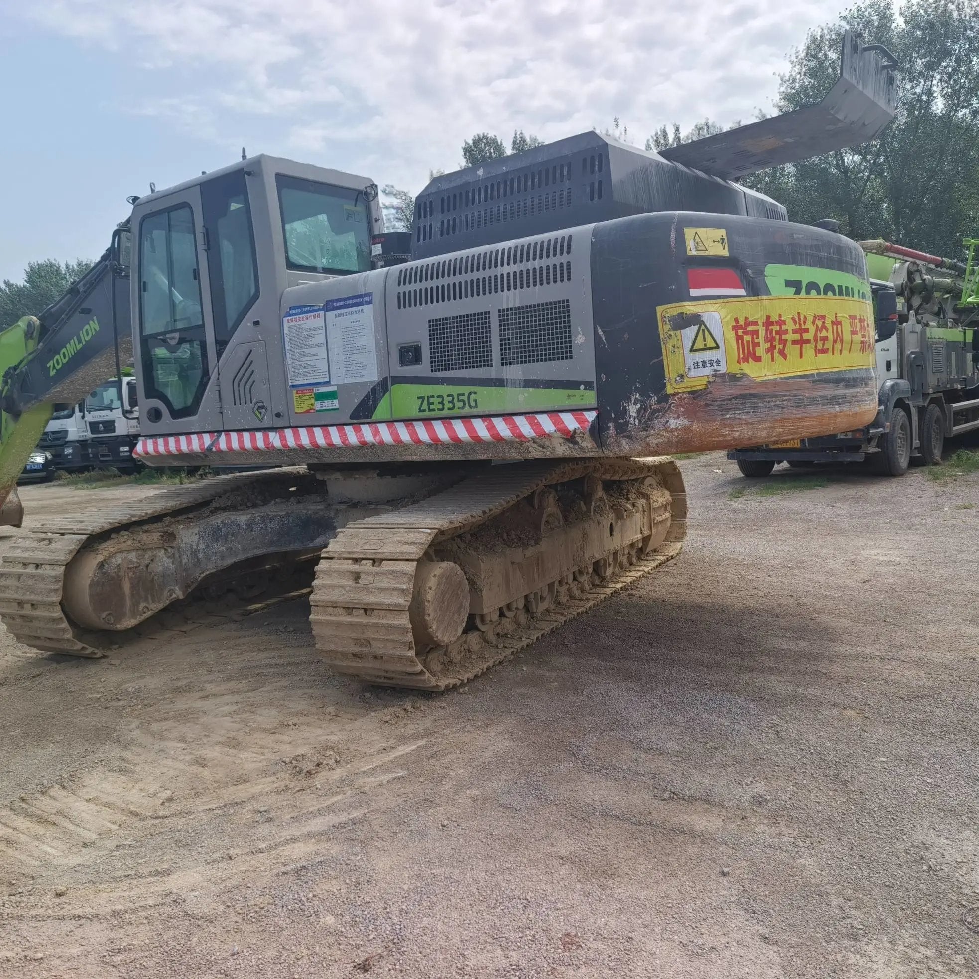 ZE335G-1035 | 2023 (Jun) | 1,448 h | Baoding — Standard digging bucket