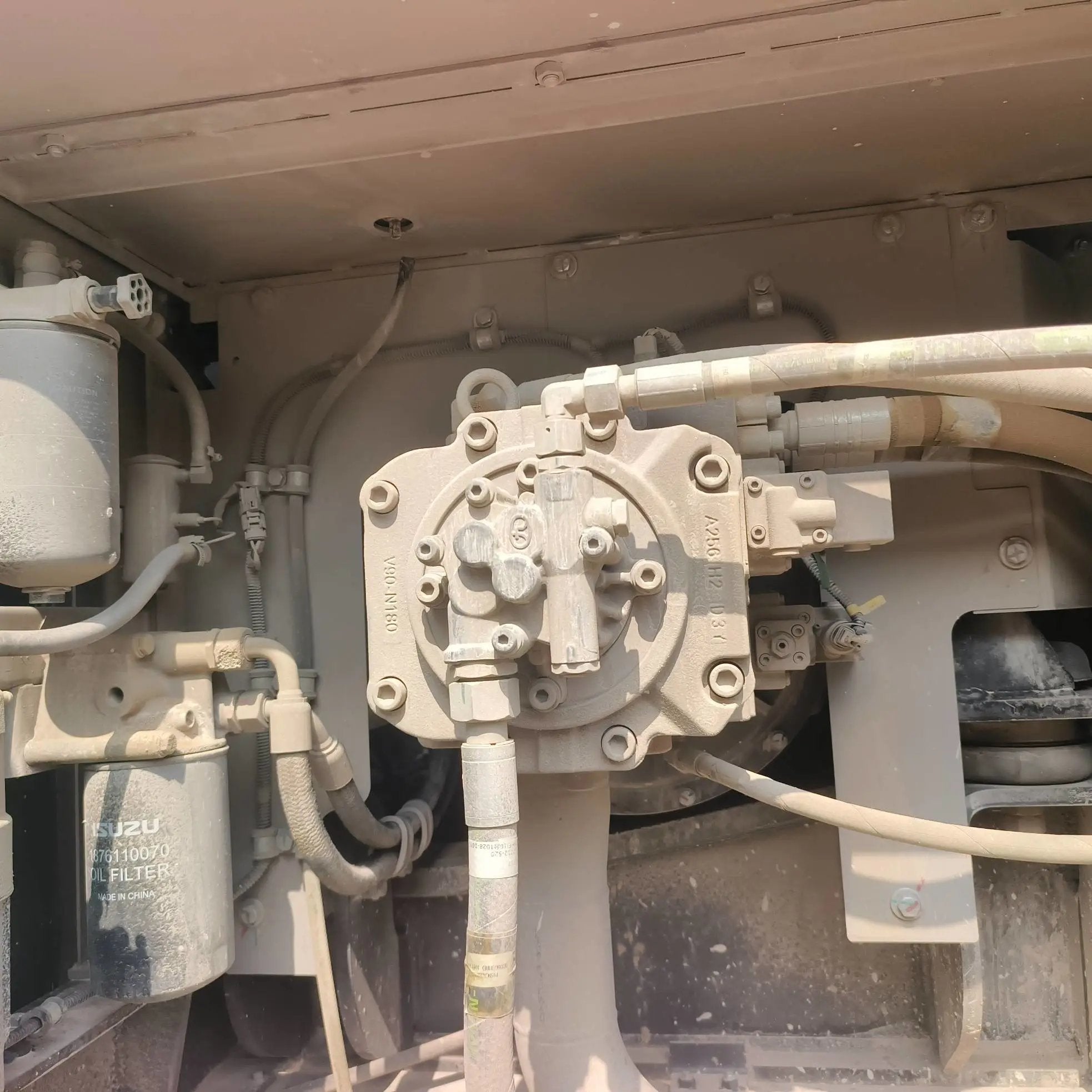 ZE335G-1035 | 2023 (Jun) | 1,448 h | Baoding — Standard digging bucket