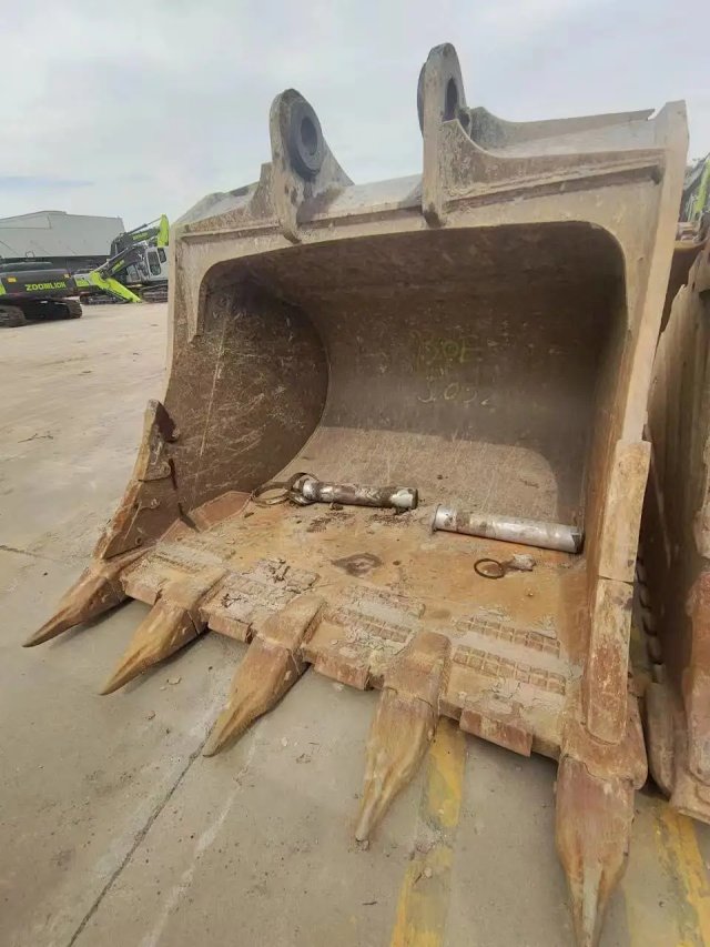 ZE730E‑10‑5032 | 2022 | 2,136 h | Weinan — Standard digging bucket