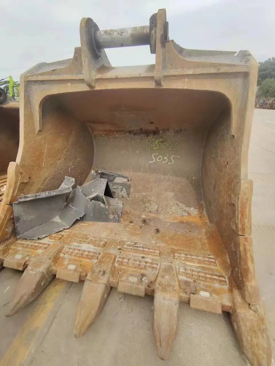 ZE730E‑10‑5035 | 2022 | 1,975 h | Weinan — Standard digging bucket