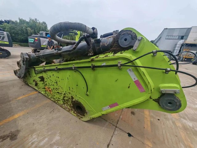 ZE730E‑10‑5031 | 2022 | 1,682 h | Weinan — Standard digging bucket