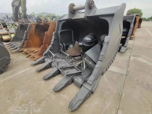 ZE750G‑3027 | 2023 | 15 h | Weinan — Bucket equipped
