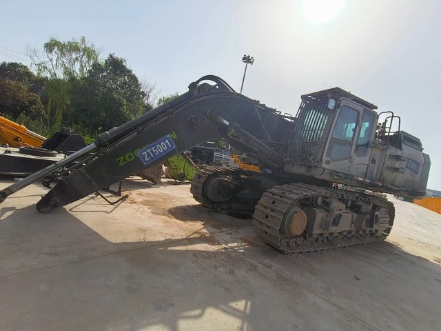 ZE750G‑0115 | 2021 | 8,719 h | Weinan — Bucket equipped
