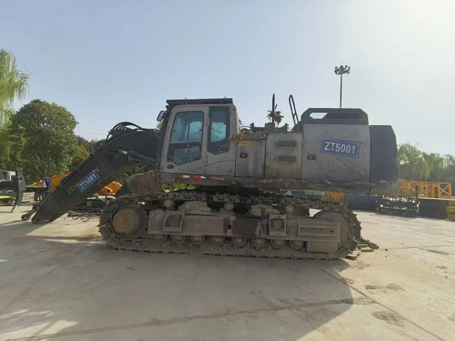 ZE750G‑0115 | 2021 | 8,719 h | Weinan — Bucket equipped