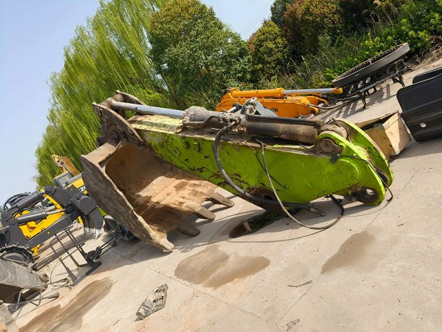 ZE750G‑0115 | 2021 | 8,719 h | Weinan — Bucket equipped