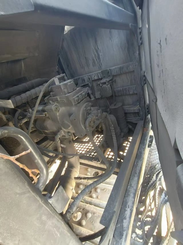 ZE750G‑0115 | 2021 | 8,719 h | Weinan — Bucket equipped