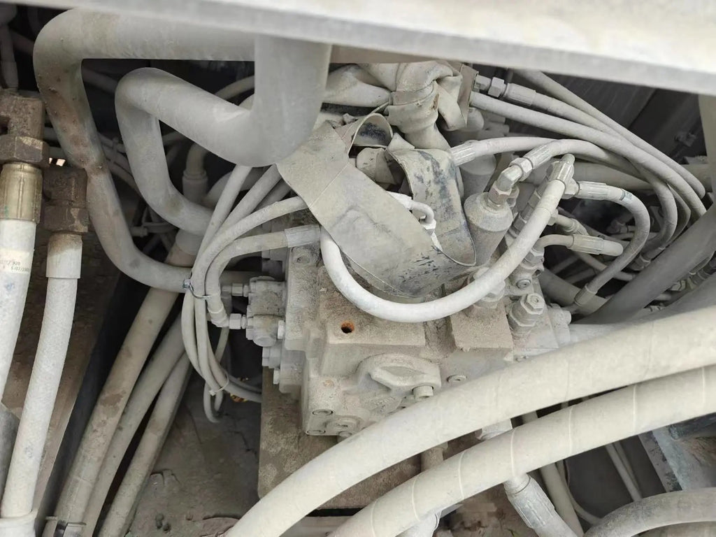 ZE650GPro‑3008 | 2023 | 4,258 h | Weinan Park — Bucket assembly included