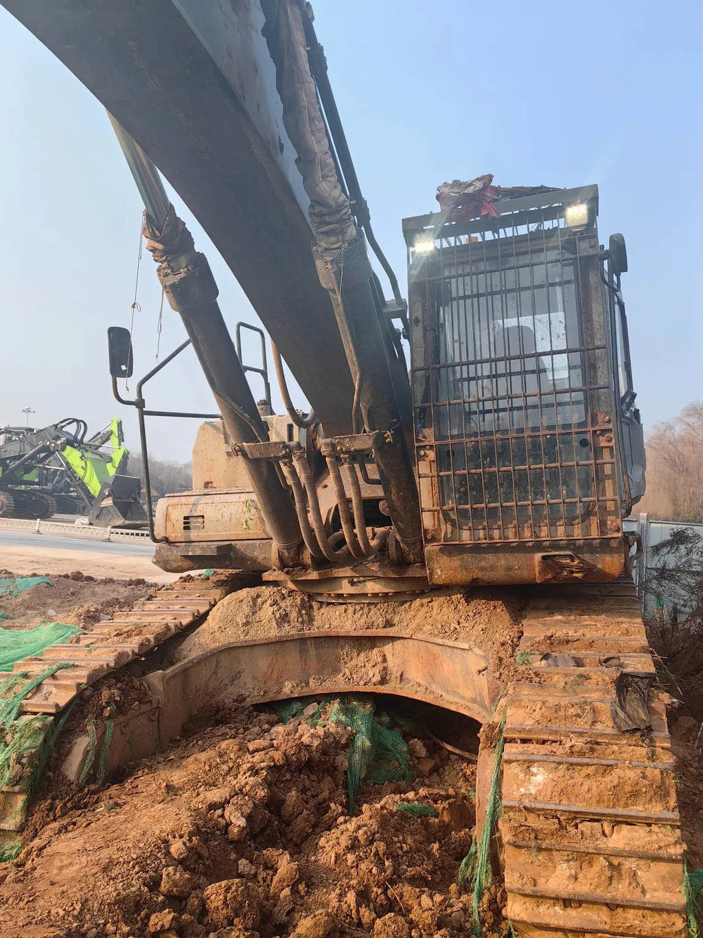 ZE490EK‑10‑5049 | 2022 | 2,029 h | Weinan (渭南) — Bucket included