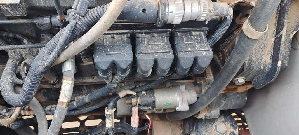 ZE485E‑10‑5219 | 2022 | 2,730 h | Weinan — Bucket included