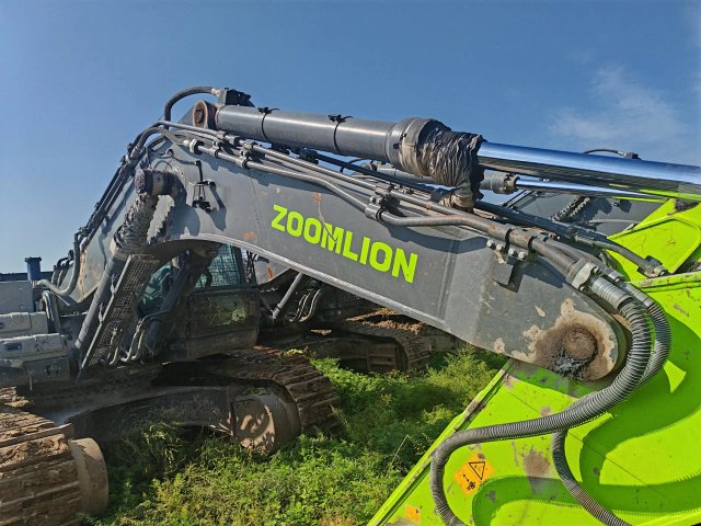 ZE620GK‑5017 | 2023 | 2,613 h | Weinan — Aidi 215 hydraulic breaker