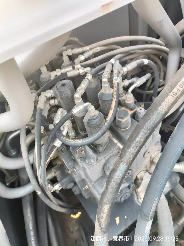 ZE650GKPro‑3014 | 2023 | 1,601 h | Weinan Park — AIDI 220 hydraulic breaker included
