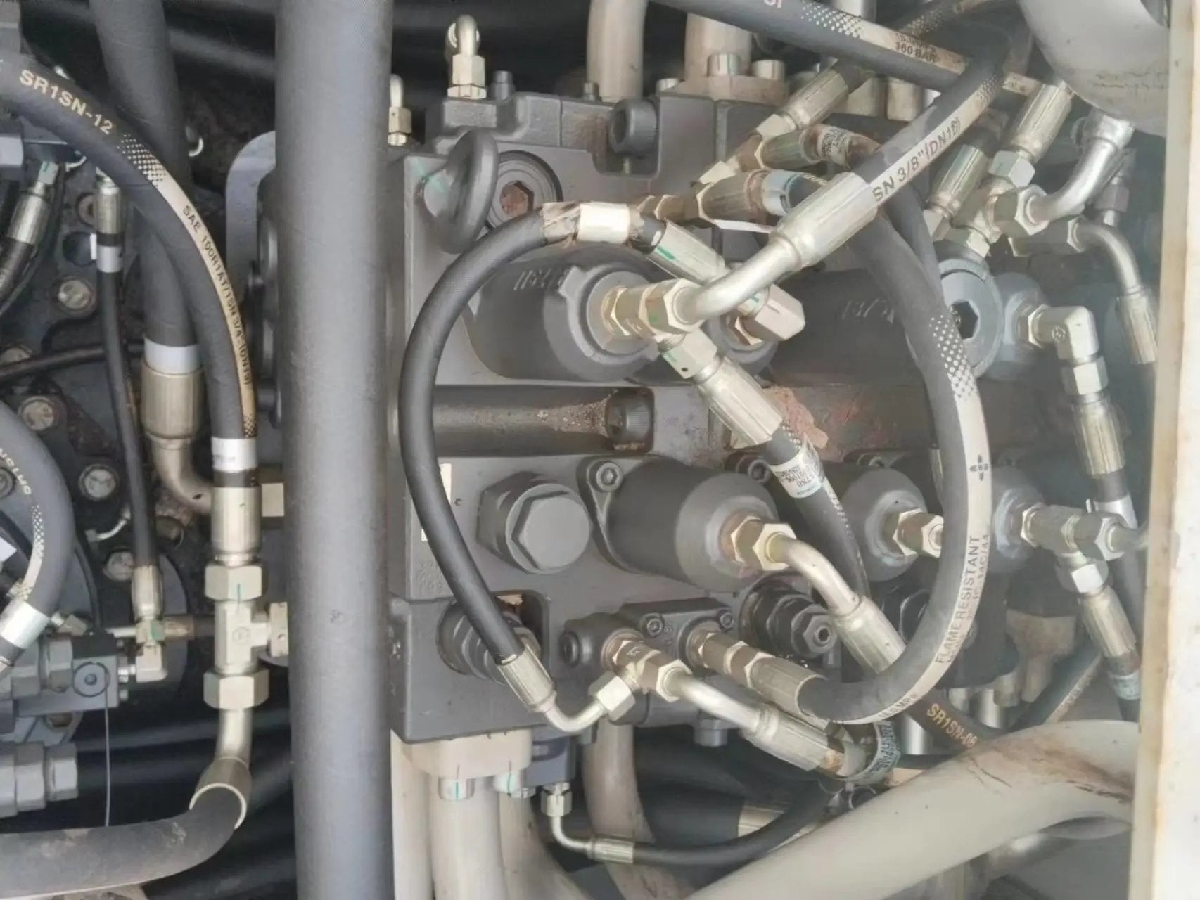 ZE485E‑10‑5281 | May 2021 | 3,314 h | Siping, Jilin — Bucket included