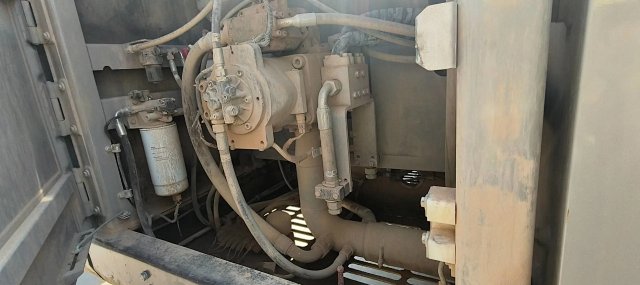 ZE650GK‑3005 | 2023‑03 | 2,217 h | Weinan — AIDI 220 hydraulic breaker