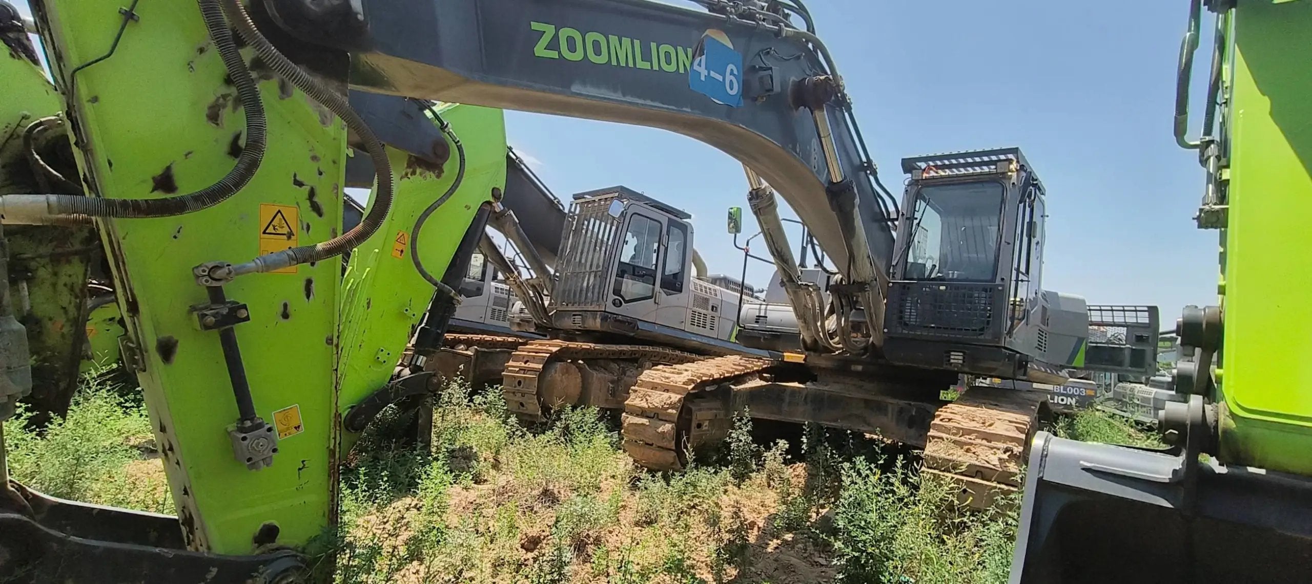 ZE485E‑10‑5257 | Jun 2021 | 2,238 h | Weinan — Bucket included
