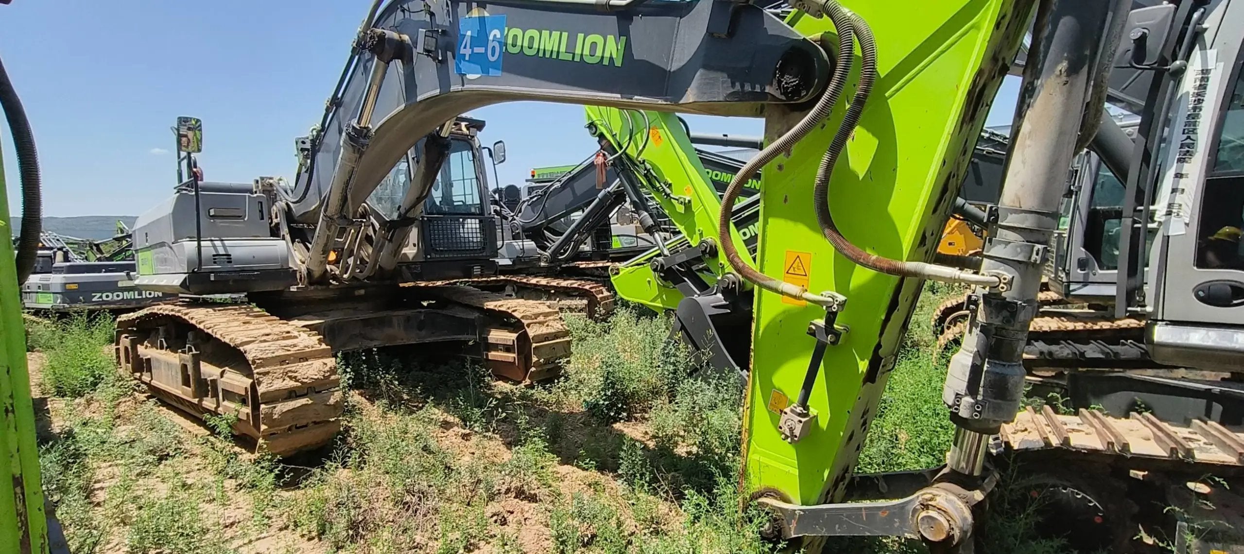 ZE485E‑10‑5257 | Jun 2021 | 2,238 h | Weinan — Bucket included