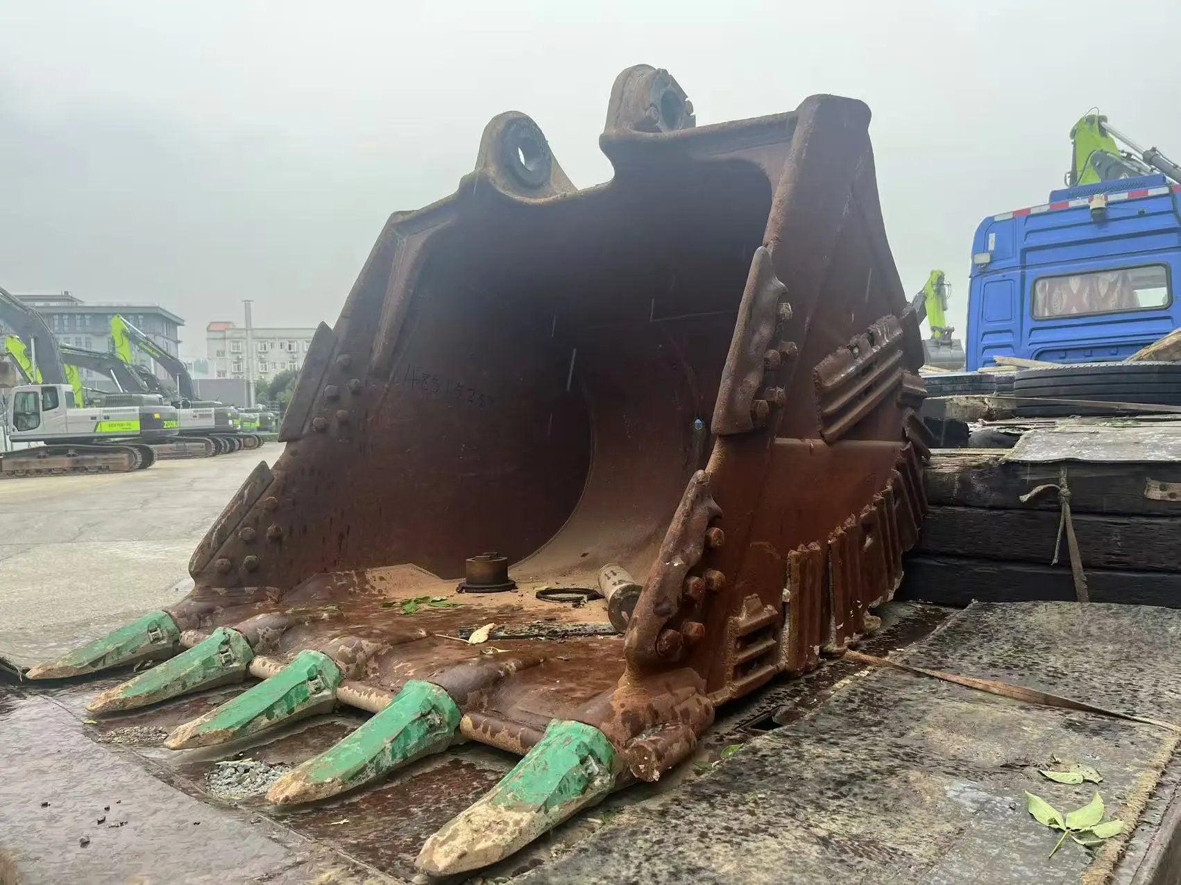 ZE485E‑10‑5257 | Jun 2021 | 2,238 h | Weinan — Bucket included