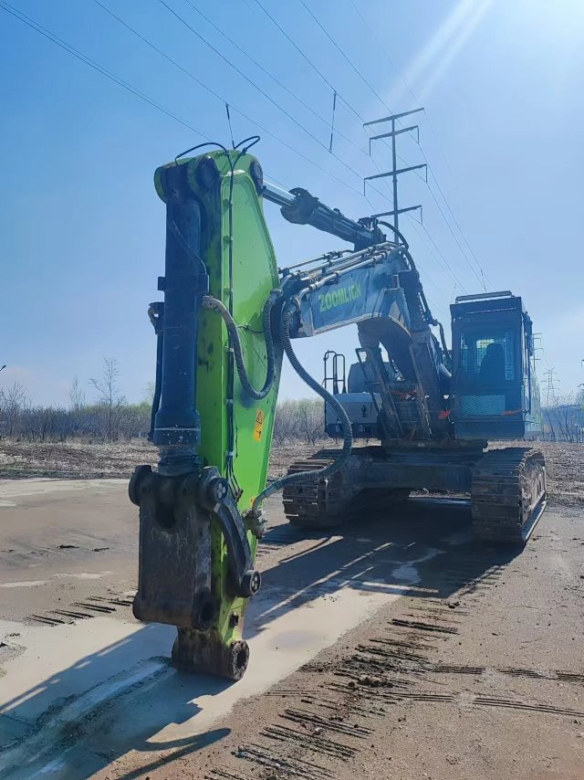 ZE650GK‑3140 | 2024 | 2,195 h | Siping — No bucket assembly