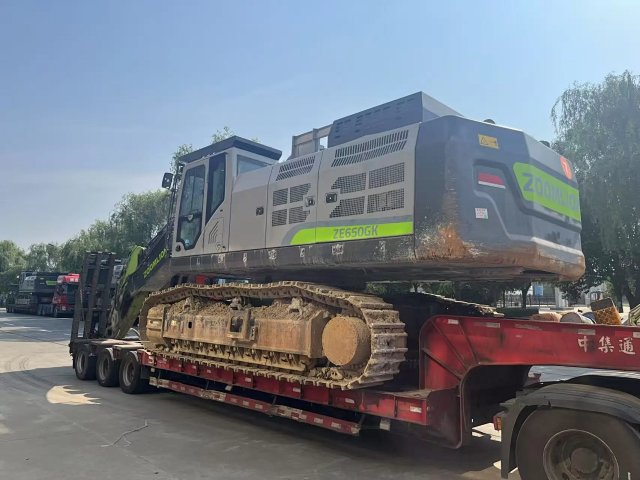 ZE650GK‑3098 | Oct 2023 | 1,129 h | Weinan — Bucket included
