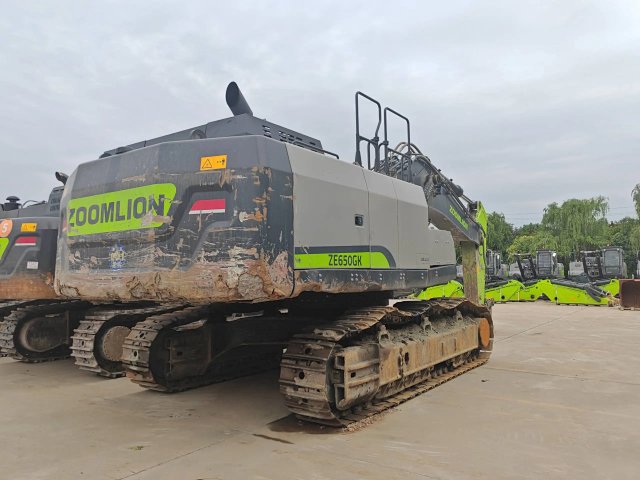 ZE650GK‑3130 | Mar 2024 | 7,326 h | Weinan — Bucket included