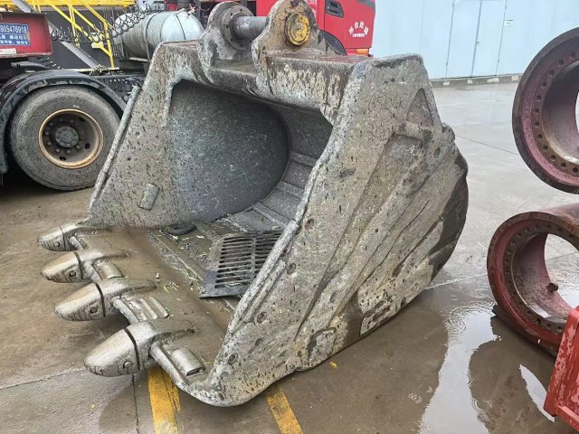 ZE650GK‑3130 | Mar 2024 | 7,326 h | Weinan — Bucket included