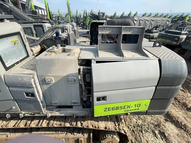 ZE685EK‑10‑5016 | 2022‑04 | 3,468 h | Parked in Weinan — No bucket assembly