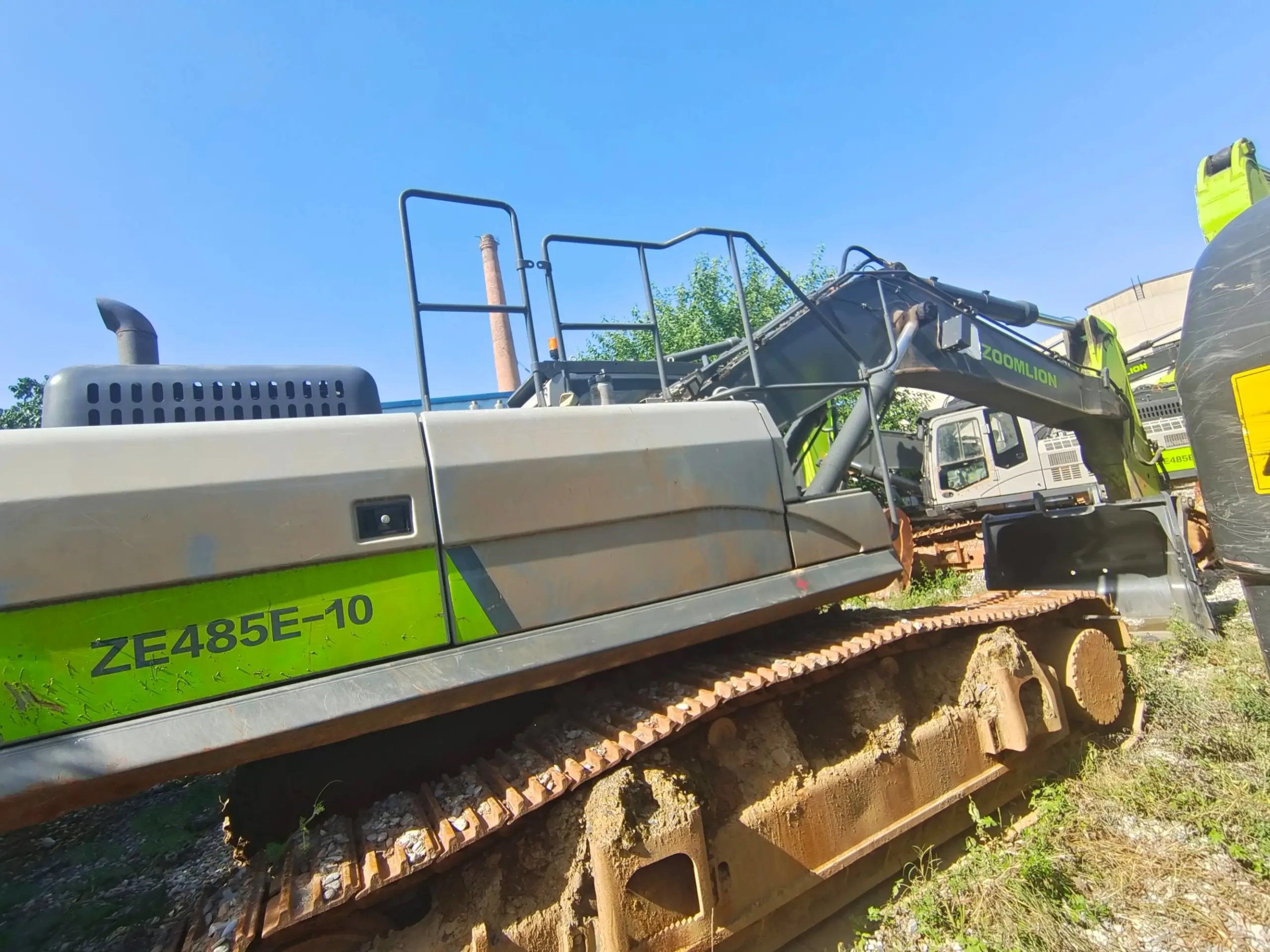 ZE485E‑10‑5079 — 2020 | 1,775 hrs | Parked in Weinan | With bucket